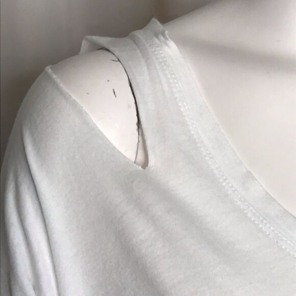 Michelle by Comune white ripped tee - Picture 2 of 6